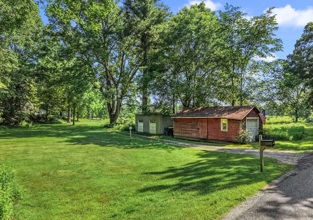 31st image of 5515 Kaiser Rd, Sawyer, MI 49125 | MLS# 69026036408