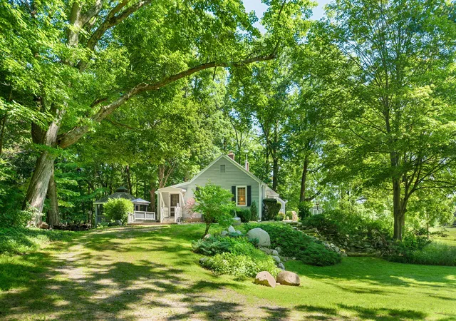 Photo 3 of Single family home for sale at 5515 Kaiser Rd, Sawyer, MI 49125 | MLS# 69026036408 | Listing updated on 2026-08-26