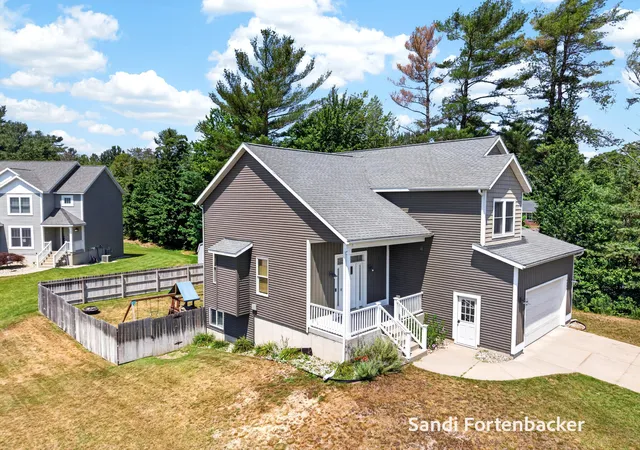 Photo 3 of Single family home for sale at 6635 Timberbrook Ct, Norton Shores, MI 49444 | MLS# 71026036414 | Listing updated on 2026-07-30