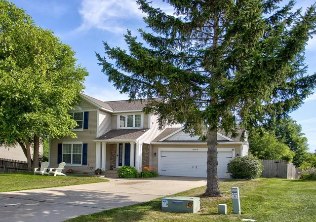 Photo 1 of Single family home for sale at 3284 Crystal Valley Ct, Holland, MI 49424 | MLS# 65026036410 | Listing updated on 2026-08-01