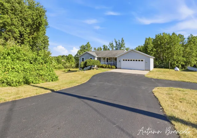 3rd image of 3350 Egner St Ne, Cedar Springs, MI 49319 | MLS# 65026036431