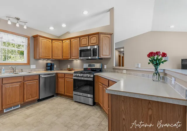5th image of 3350 Egner St Ne, Cedar Springs, MI 49319 | MLS# 65026036431