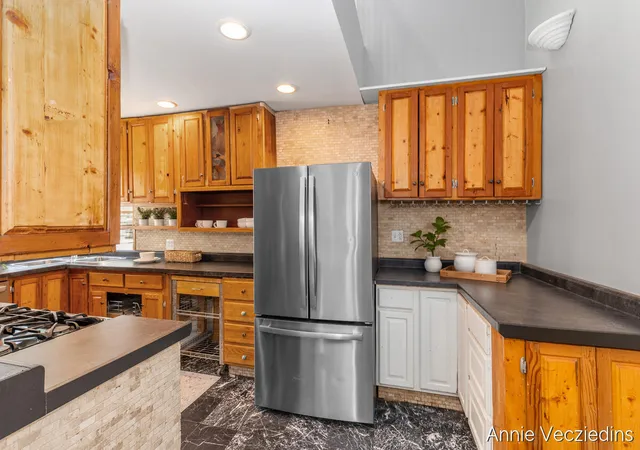 Photo 4 of Single family home for sale at 262 Hollister Ave SE, Grand Rapids, MI 49506 | MLS# 65026036421 | Listing updated on 2026-09-16
