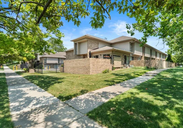 Photo 1 of Sale Pending at 1100 Saint Aubin Pl, Detroit, MI 48207 | MLS# 81026036418 | Listing updated on 2026-09-18