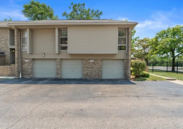 Photo 2 of House for sale at 1100 Saint Aubin Pl, Detroit, MI 48207 | MLS# 81026036418 | Listing updated on 2026-10-06