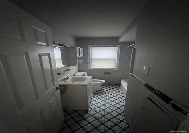 Photo 4 of Single family home for sale at 7337 Woodmont Ave, Detroit, MI 48228 | MLS# 20261054905 | Listing updated on 2026-07-17
