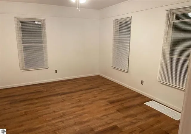 Listing Photo 4 - Condo for sale in building located at 221 W Locust, Mount Pleasant, MI 48858