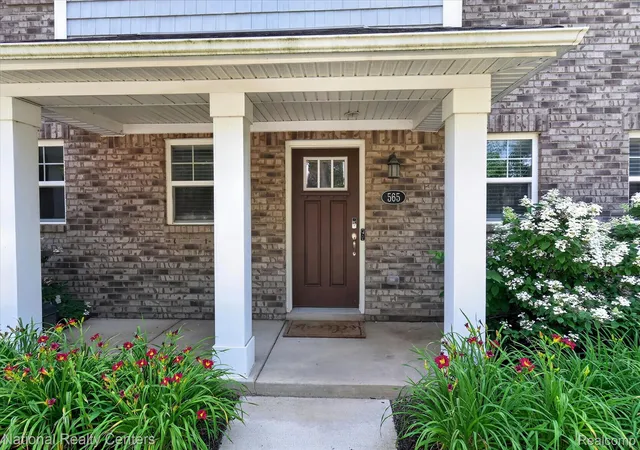 Photo 2 of Condo for sale at 565 Jenny Way, Brighton City Livingston, MI 48116 | MLS# 20261054921 | Listing updated on 2026-08-23