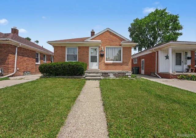 Photo 1 of Single family home for sale at 1058 Detroit Ave, Lincoln Park, MI 48146 | MLS# 20261054927 | Listing updated on 2026-07-24