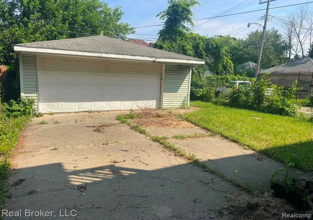 Photo 3 of Single family home for sale at 3002 Lawrence St, Detroit, MI 48206 | MLS# 20261054934 | Listing updated on 2026-09-01