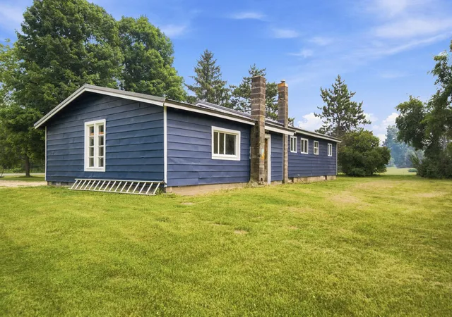 Photo 3 of Single family home for sale at 3490 S 37 Road, Cadillac, MI 49601 | MLS# 78080071161 | Listing updated on 2026-08-03