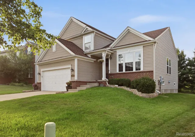4th image of 866 Canyon Creek Dr, Holly, MI 48442 | MLS# 20261054959
