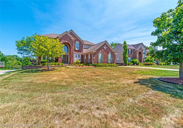 Photo 4 of Single family home for sale at 6423 Moonstone Dr, Grand Blanc, MI 48439 | MLS# 20261054967 | Listing updated on 2026-09-29
