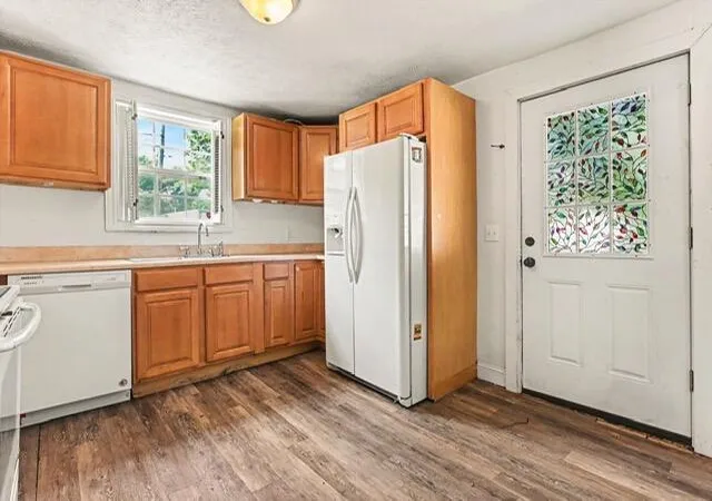 Photo 3 of Single family home for sale at 210 Days Ave, Buchanan, MI 49107 | MLS# 69026036510 | Listing updated on 2026-08-27