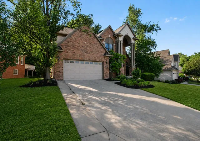 Photo 2 of Single family home for sale at 2877 Leslie Park Cir, Ann Arbor, MI 48105 | MLS# 81026036506 | Listing updated on 2026-09-15