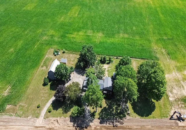 28th image of 59379 Territorial Rd, Decatur, MI 49045 | MLS# 69026036477