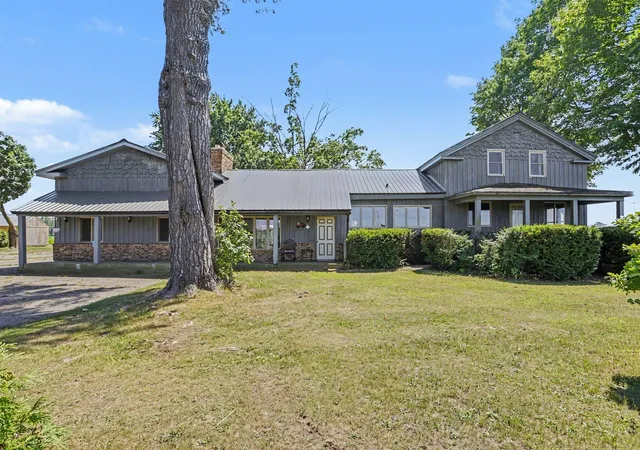 2nd image of 59379 Territorial Rd, Decatur, MI 49045 | MLS# 69026036477