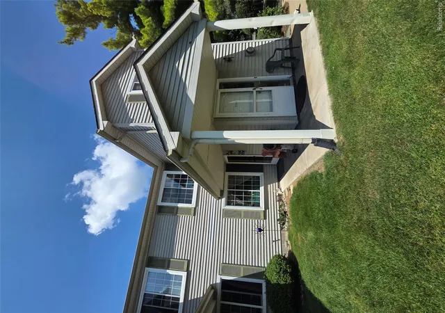 Photo 1 of Sale Pending at 902 Saybrook Dr, Waterford, MI 48327 | MLS# 20261054981 | Listing updated on 2026-08-21