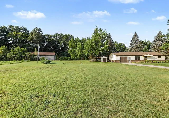 5th image of 5385 Saint Joseph Ave, Stevensville, MI 49127 | MLS# 69026036520