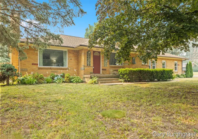 Photo 1 of Single family home for sale at 3026 Burton St Se, Grand Rapids, MI 49546 | MLS# 65026036512 | Listing updated on 2026-10-04