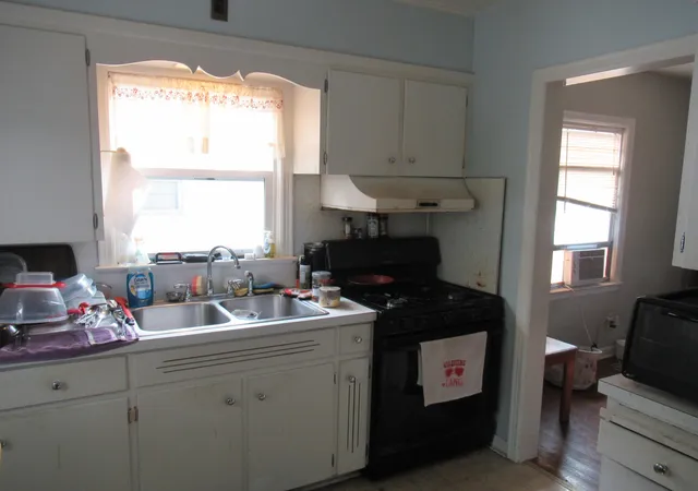 Photo 3 of Single family home for sale at 1507 Leonard St Ne, Grand Rapids, MI 49505 | MLS# 65026036514 | Listing updated on 2026-07-20