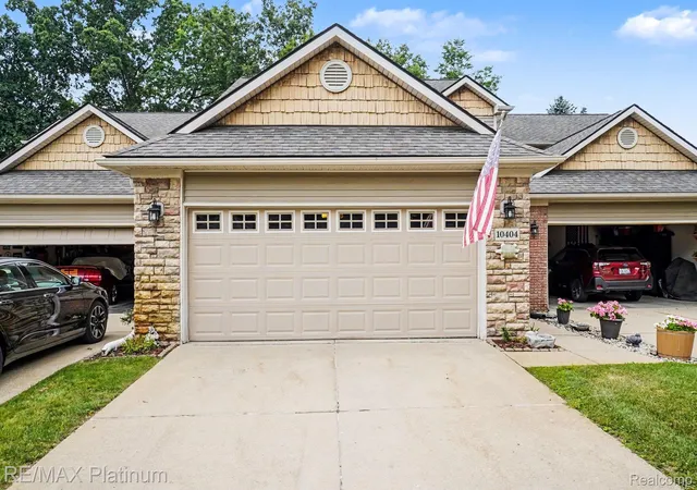 Photo 1 of Condo for sale at 10404 Fawn Ridge Trl, Hartland, MI 48353 | MLS# 20261055004 | Listing updated on 2026-08-29