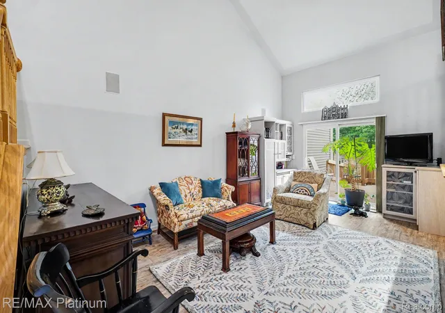 Photo 4 of Condo for sale at 10404 Fawn Ridge Trl, Hartland, MI 48353 | MLS# 20261055004 | Listing updated on 2026-08-29