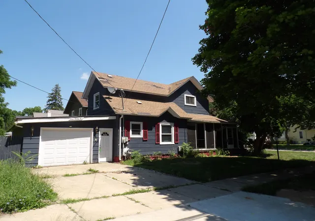 1st image of 325 Walnut, Alma, MI 48801 | MLS# 77080071175