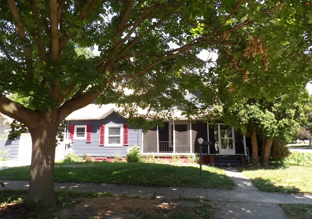 2nd image of 325 Walnut, Alma, MI 48801 | MLS# 77080071175