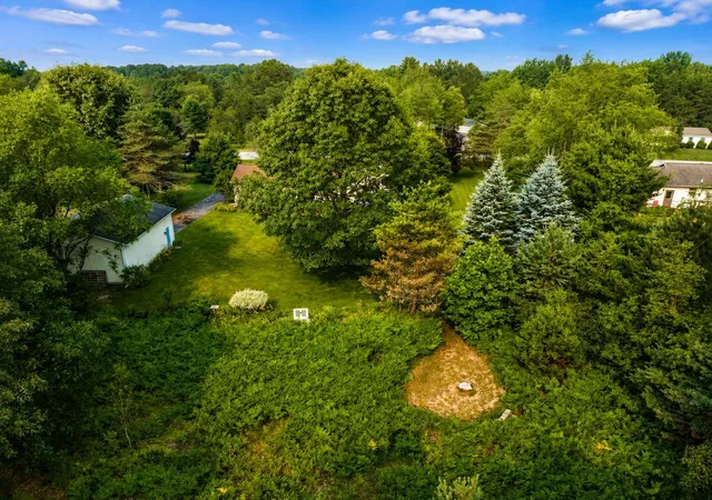 48th image of 2667 Pine Breeze Dr, Interlochen, MI 49643 | MLS# 78080071176
