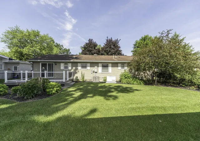 Photo 4 of Single family home for sale at 478 Douglas St, Ypsilanti, MI 48197 | MLS# 81026036533 | Listing updated on 2026-09-17