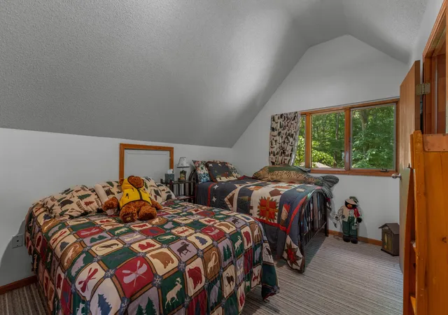 Photo 4 of Single family home for sale at 1890 Hemlock Crst Dr, Quincy, MI 49082 | MLS# 53026036563 | Listing updated on 2026-09-10