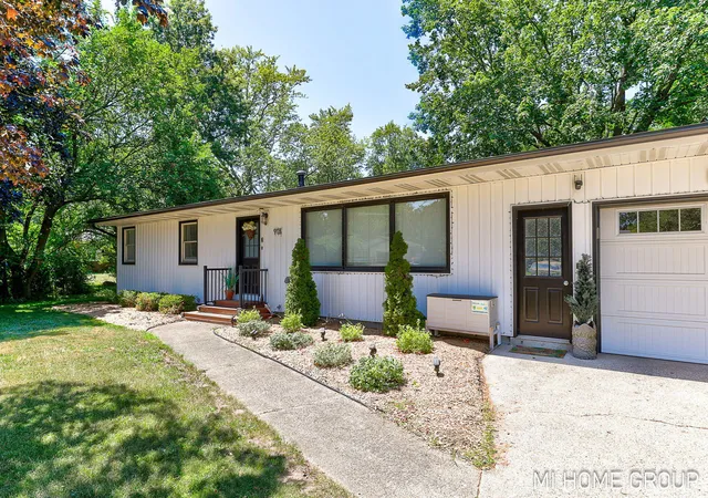 Photo 3 of Single family home for sale at 918 136th Avenue, Holland, MI 49424 | MLS# 71026036534 | Listing updated on 2026-07-29