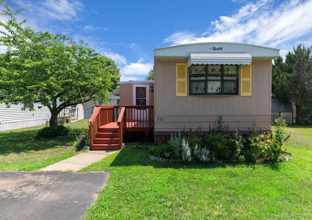 2nd image of 351 N Squirrel Road #252, Auburn Hills, MI 48326 | MLS# 20261055031