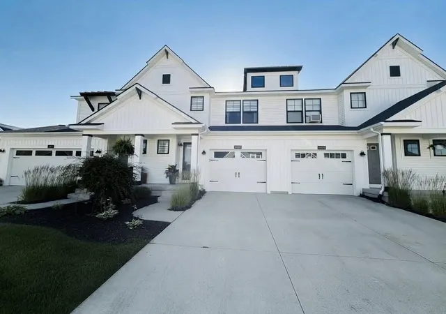 2nd image of 8903 Dalton Ln, Jenison, MI 49428