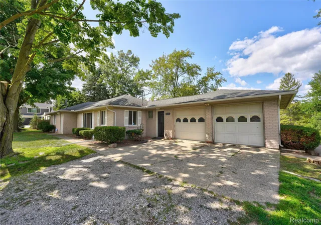 Photo 1 of Single family home for sale at 2354 Grv Park Rd, Fenton, MI 48430 | MLS# 20261055050 | Listing updated on 2026-09-12
