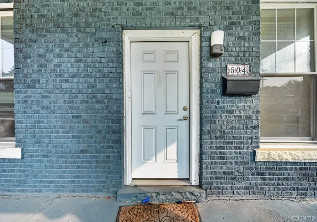 Photo 4 of Multi family home for sale at 504 Trowbridge St, Detroit, MI 48202 | MLS# 20261055053 | Listing updated on 2026-07-21