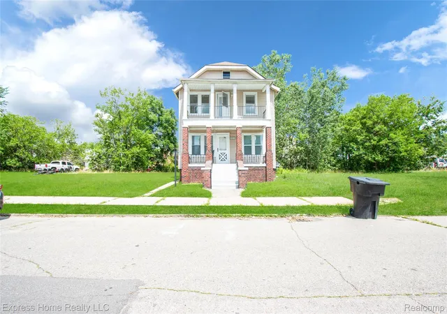 Photo 1 of Single family home for sale at 13484 Maine St, Hamtramck, MI 48212 | MLS# 20261055072 | Listing updated on 2026-08-19