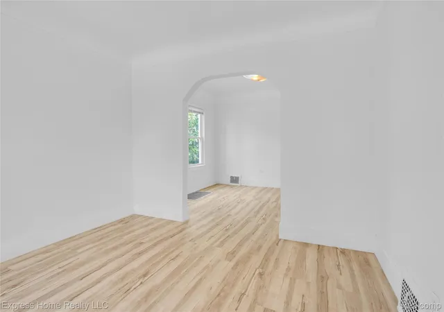 Photo 4 of Single family home for sale at 13484 Maine St, Hamtramck, MI 48212 | MLS# 20261055072 | Listing updated on 2026-09-29
