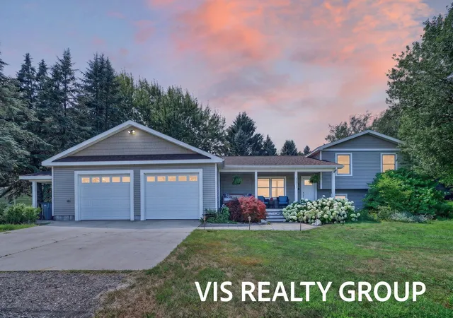 1st image of 14943 Groenevelt Rd, Spring Lake, MI 49456 | MLS# 71026036610