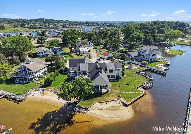 2nd image of 3380 Fulton Ave, Muskegon, MI 49441 | MLS# 71026036613