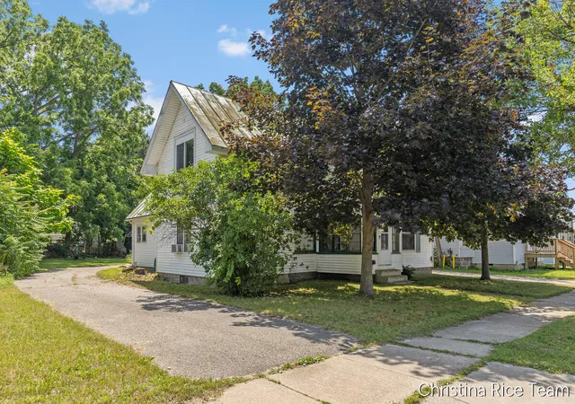 Photo 3 of Multi family home for sale at 115 E Congress St, Belding, MI 48809 | MLS# 65026036622 | Listing updated on 2026-08-19