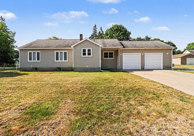Photo 1 of Single family home for sale at 509 N Delia St, Ludington, MI 49431 | MLS# 67026036629 | Listing updated on 2026-08-28