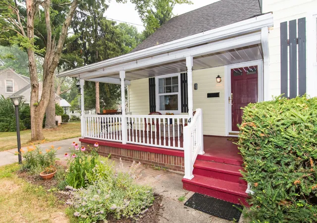 Photo 4 of Single family home for sale at 420 Evelyn Ave, Kalamazoo, MI 49001 | MLS# 66026036633 | Listing updated on 2026-07-30