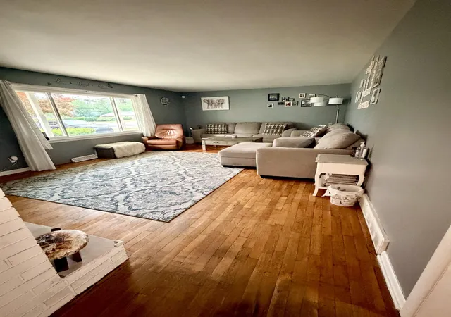 Photo 4 of Single family home for sale at 1499 Eastwood Dr, Muskegon, MI 49442 | MLS# 71026036630 | Listing updated on 2026-09-08
