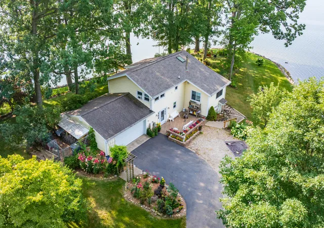 Photo 1 of Single family home for sale at 12101 Oakridge Rd, Plainwell, MI 49080 | MLS# 66026036634 | Listing updated on 2026-07-31