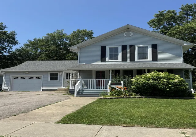 Photo 1 of Single family home for sale at 411 N Elm St, Three Oaks, MI 49128 | MLS# 69026036637 | Listing updated on 2026-09-09