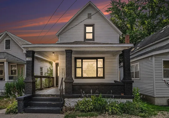 2nd image of 570 Valley Ave Nw, Grand Rapids, MI 49504 | MLS# 65026036639
