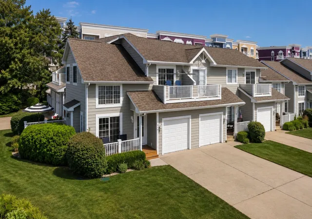 1st image of 119 E Water St, New Buffalo, MI 49117 | MLS# 69026036650