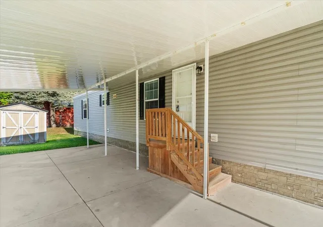 Photo 3 of Single family home for sale at 7118 W Mapleview Cir, Brown City, MI 48416 | MLS# 58050215189 | Listing updated on 2026-07-16